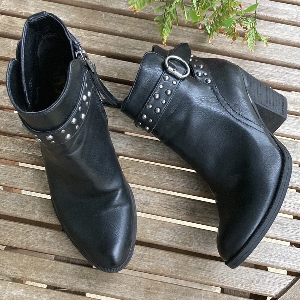 SOLD Sam Edelman Booties - Picture 9 of 9